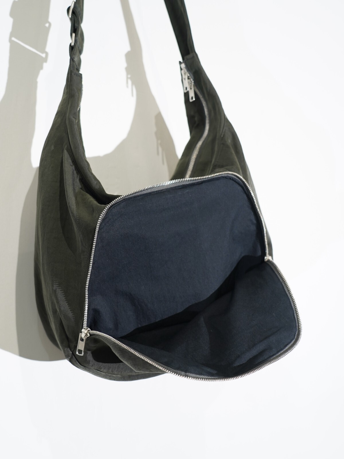 Hibiki Nakaminami 남성 ARC / NYLON TWILL SHOULDER BAG 이미지10
