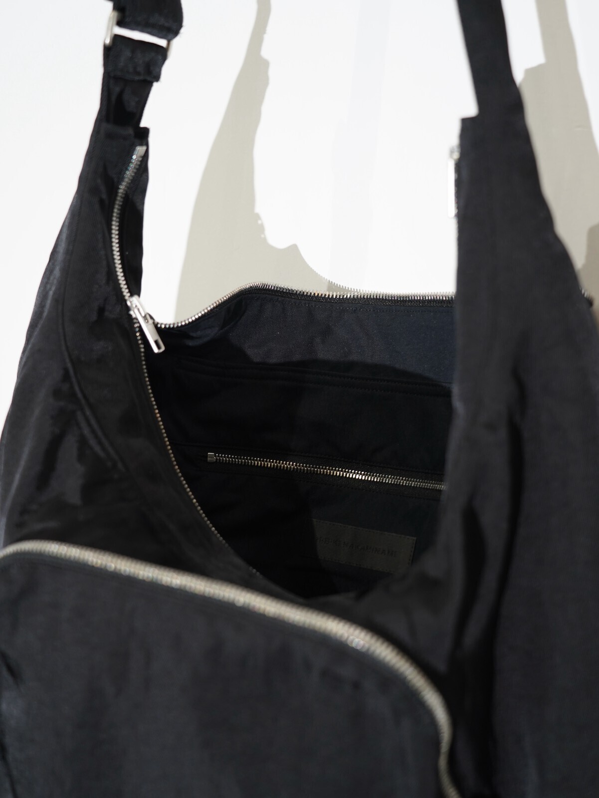 Hibiki Nakaminami 남성 ARC / NYLON TWILL SHOULDER BAG 이미지11