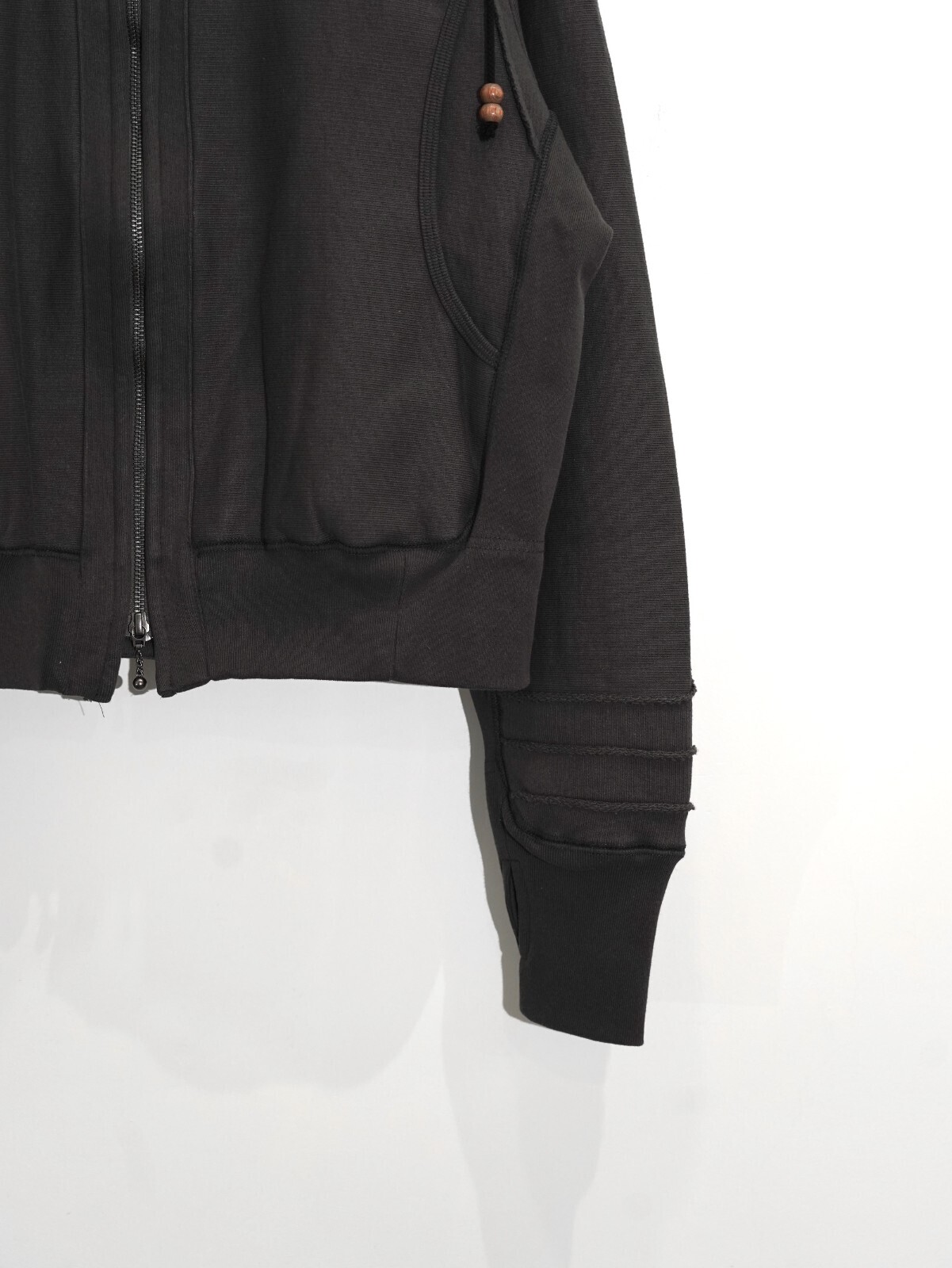 JIAN YE MENS ORBIT HOOD IMAGE21