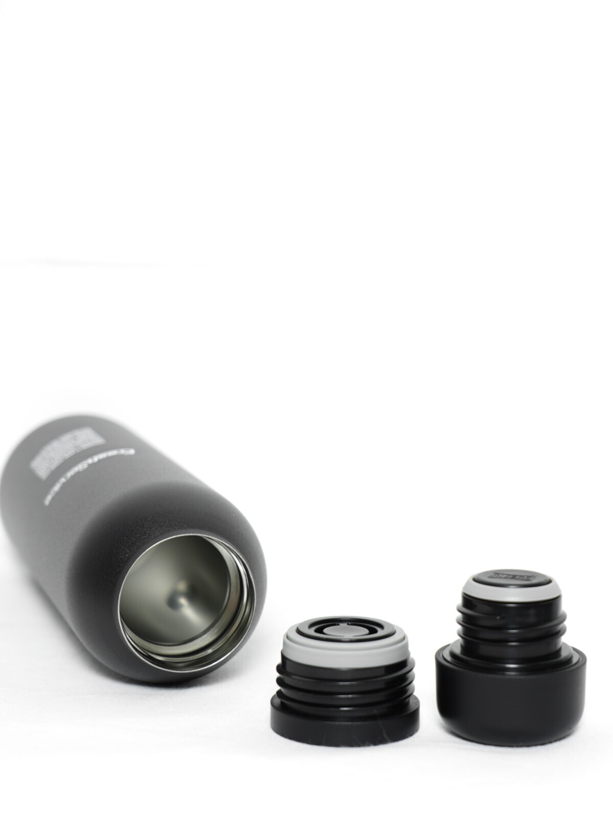 FreshService WOMENS & MENS RIVERS × FreshService VACUUM FLASK STEM IMAGE4