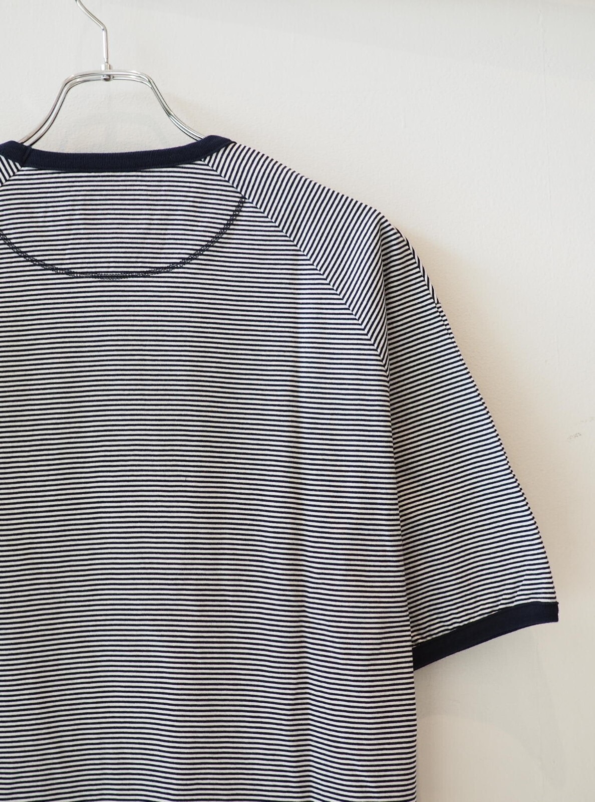 CURLY&Co. 女士 & 男士 SPLIT RAGLAN FINE-BORDER TEE 圖片4