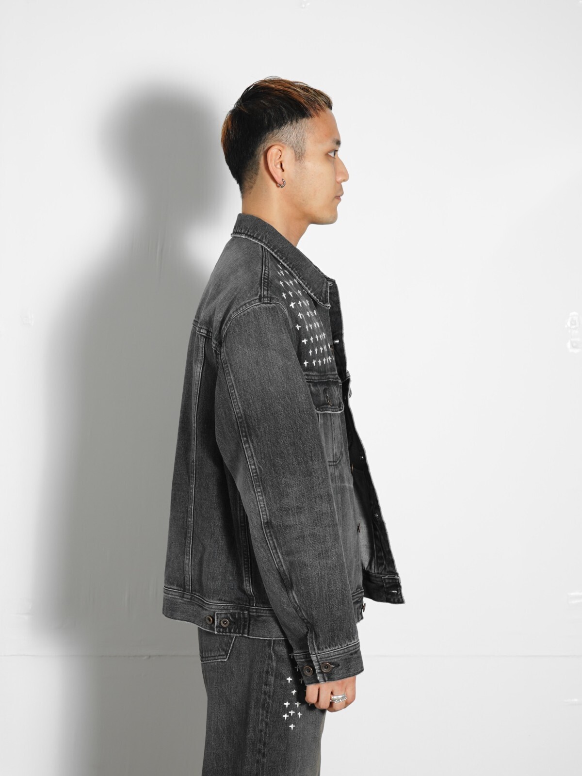 DAIRIKU 女士 & 男士 Cross Embroidery Vintage Denim Jacket 图片19