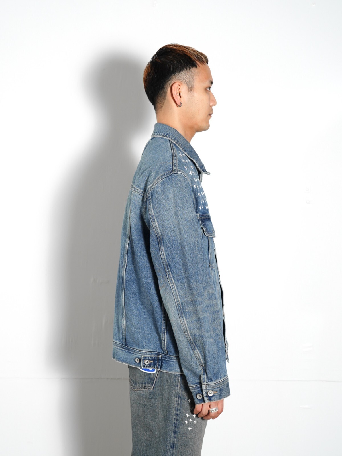 DAIRIKU 女士 & 男士 Cross Embroidery Vintage Denim Jacket 图片9