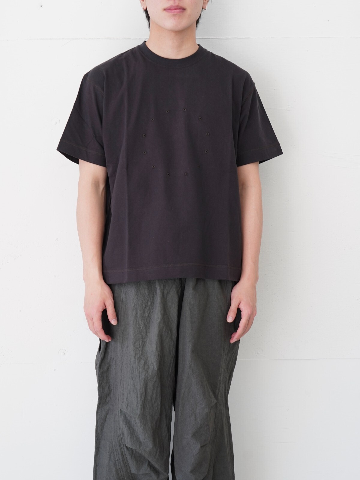 JIAN YE WOMENS & MENS CIRCLE T IMAGE8