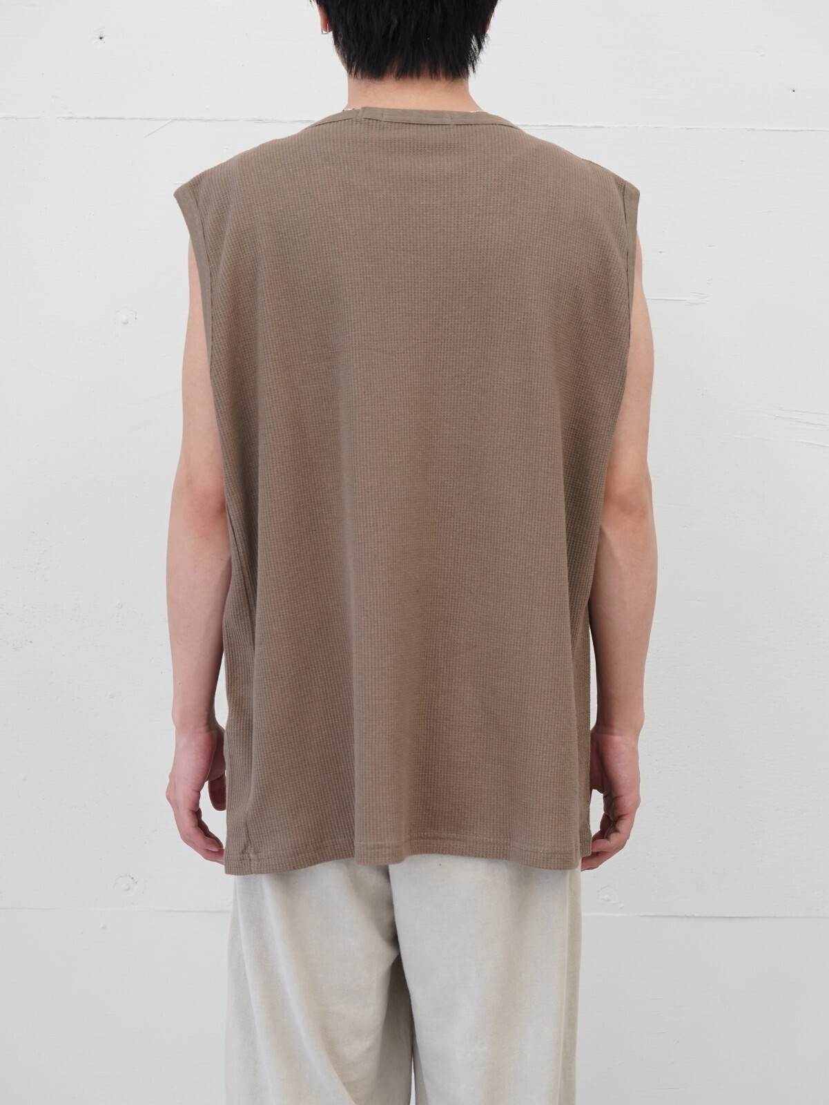 SEVEN BY SEVEN 남성 WRAP AROUND SLEEVELESS TEE - Recycle supima waffle - 이미지15