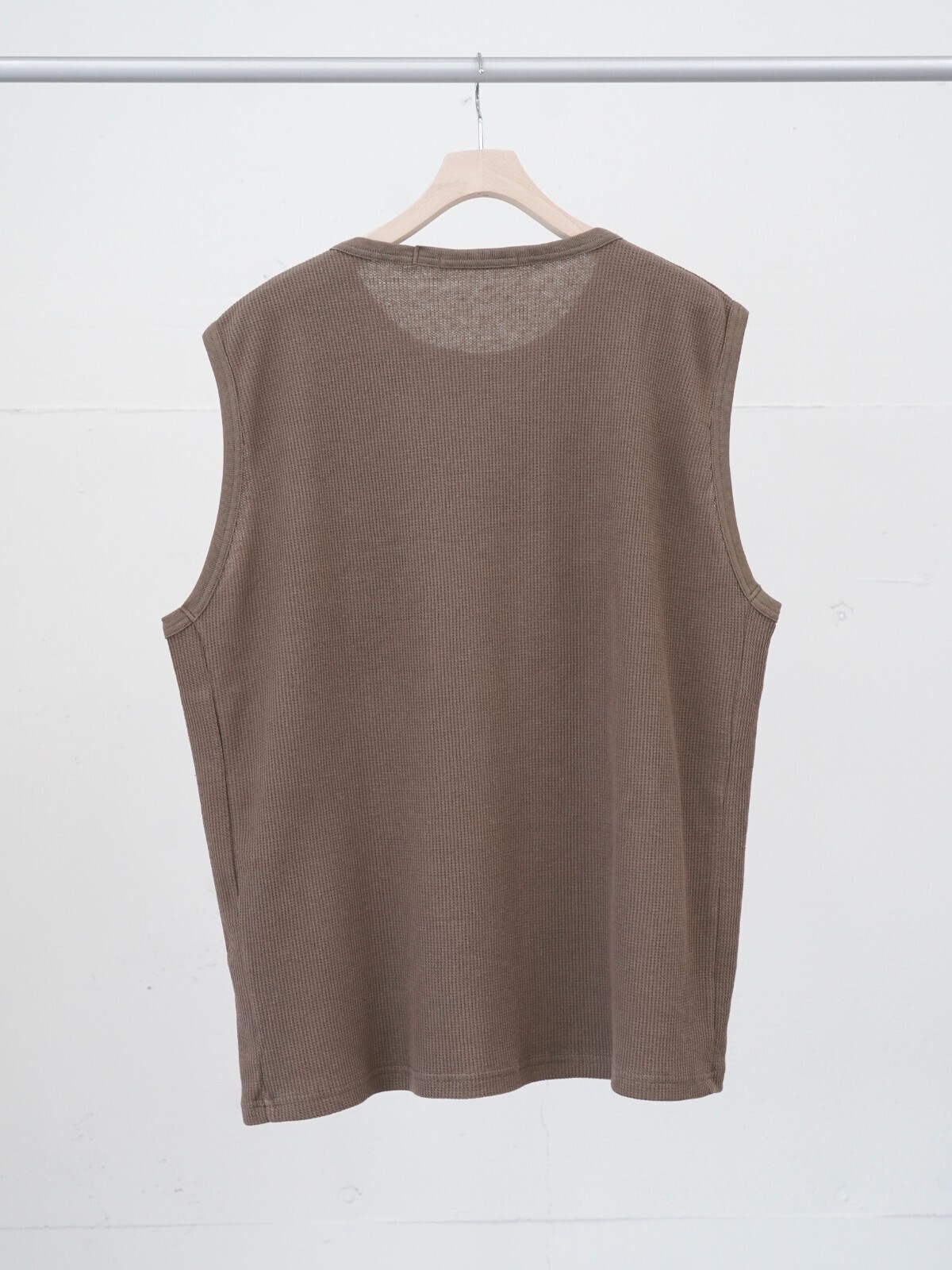 SEVEN BY SEVEN 남성 WRAP AROUND SLEEVELESS TEE - Recycle supima waffle - 이미지17