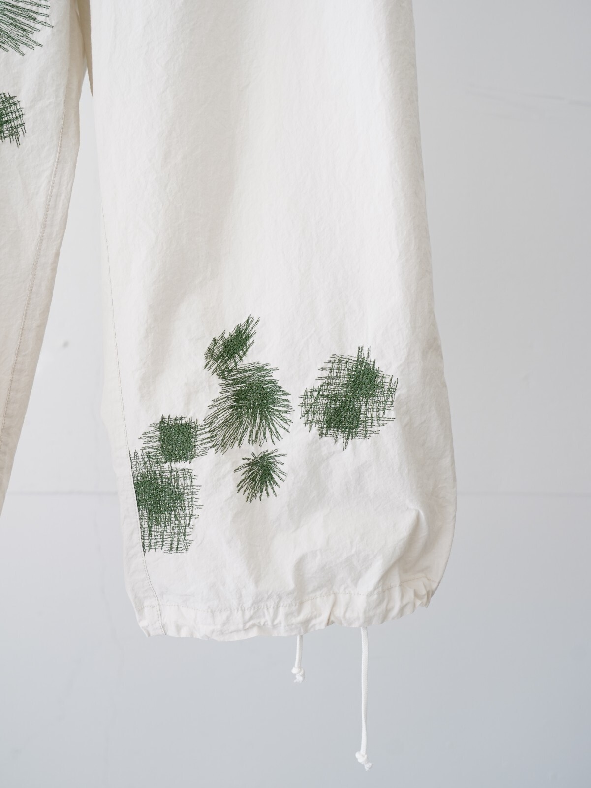 ヨーク メンズ エンブロイダリーオーバーパンツ 画像18