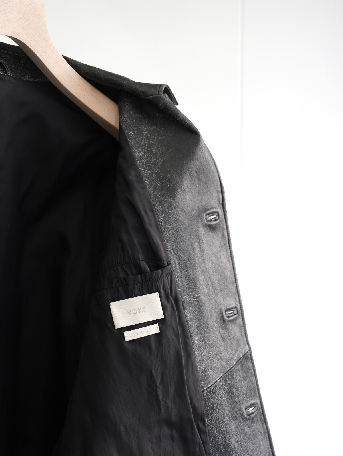 YOKE 여성 & 남성 CRACKED GOAT LEATHER CAR COAT 이미지16