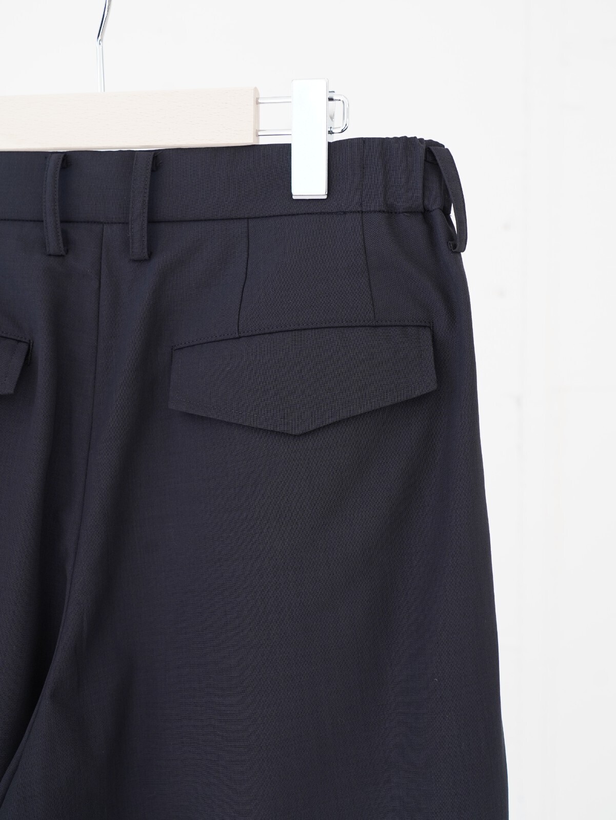 IRENISA MENS TWO TUCKS WIDE CARGO PANTS IMAGE9