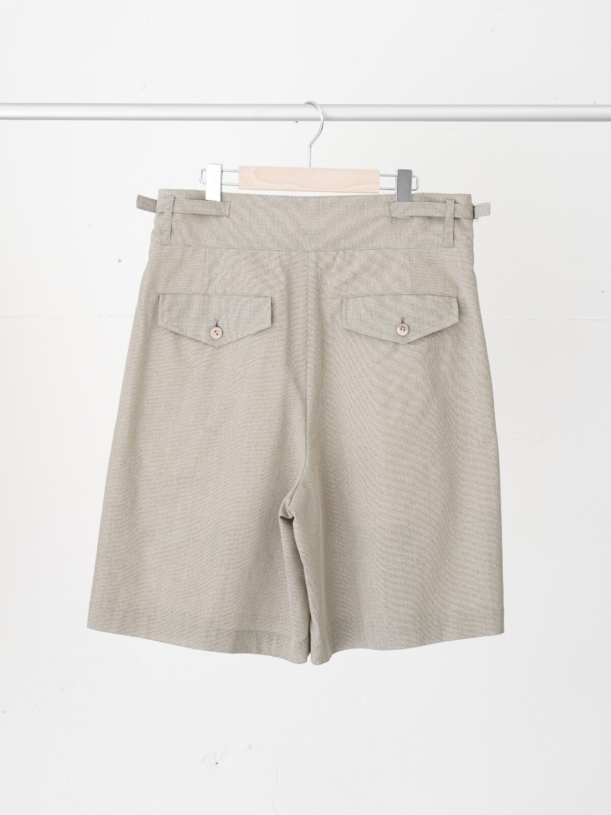 TWO TUCKS WIDE SHORTS - IRENISA MENS|Official Online Shop TWO TUCKS WIDE SHORTS - IRENISA MENS|Official Online Shop
