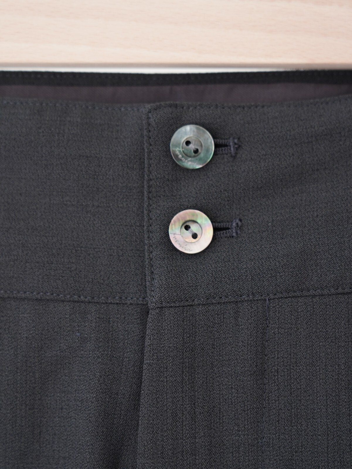 IRENISA 男裝 TWO TUCKS WIDE SHORTS 圖片21