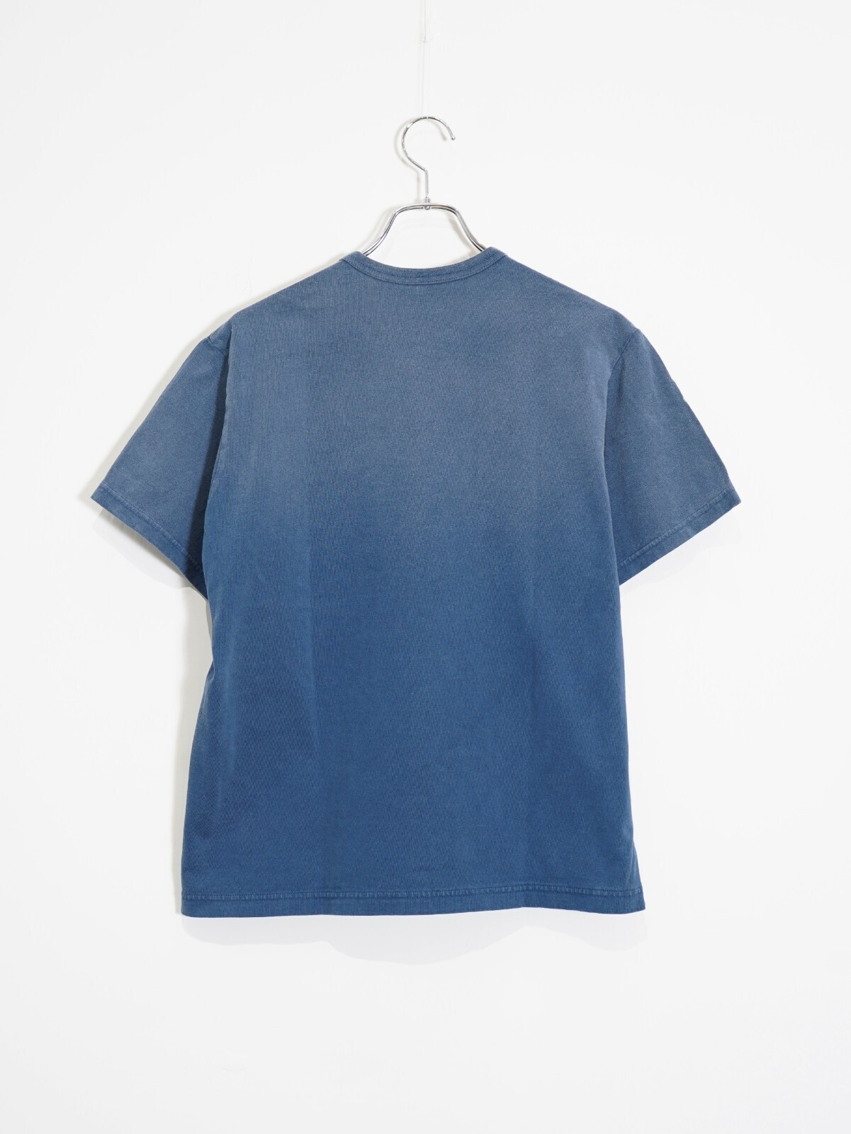 【関税込み】KHOKI ネイビー Vintage-Effect Tシャツ KHOKI: ネイビー Vintage-Effect Tシャツ | SSENSE 日本