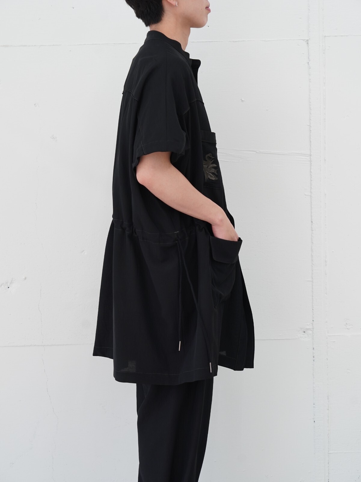 ANTHEM A WOMENS & MENS WOOL RAYON TROPICAL OVER VEST IMAGE9