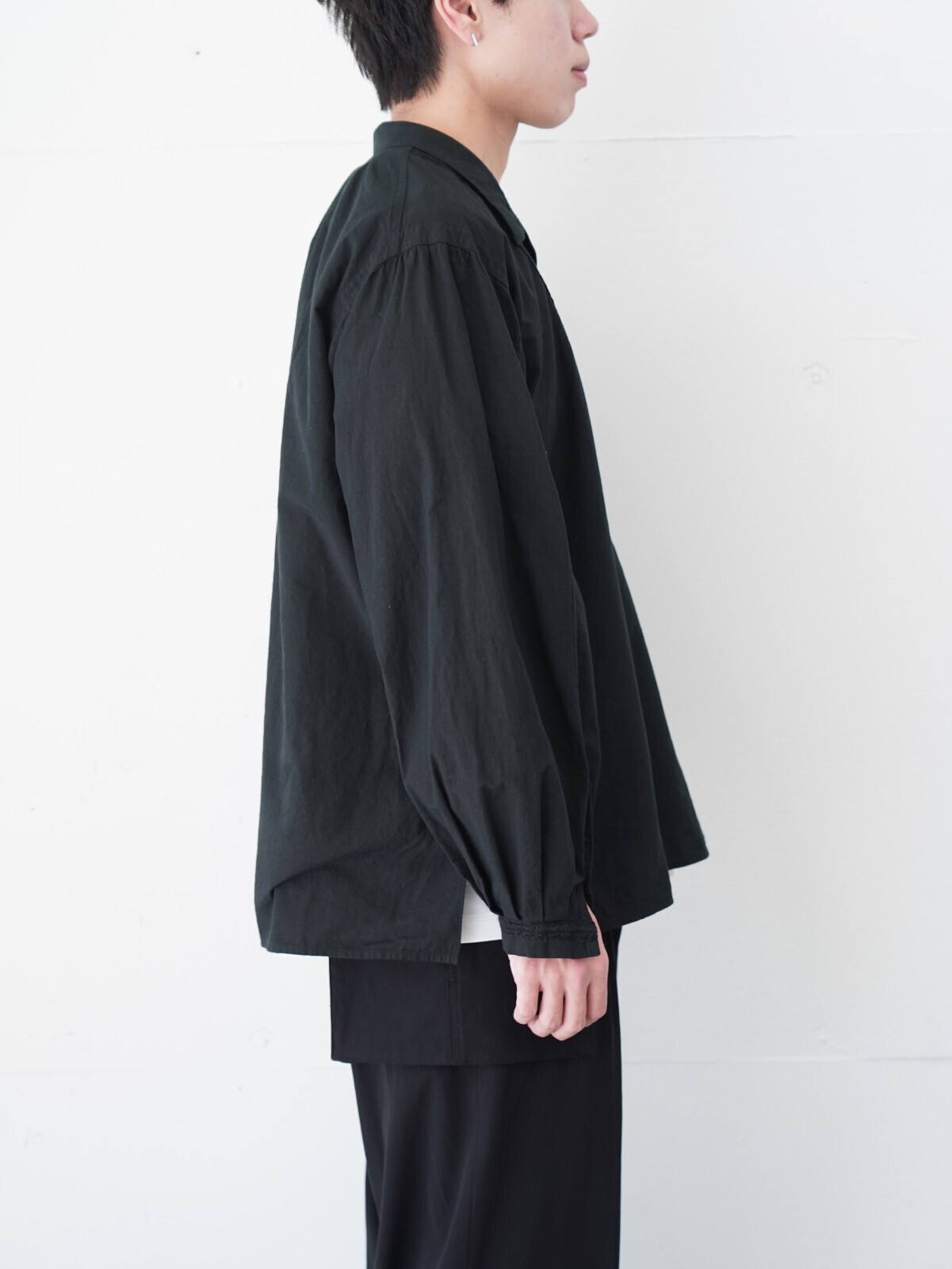 SARTO 남성 TUCKED SLEEVE EMBROIDERY BLOUSE 이미지2