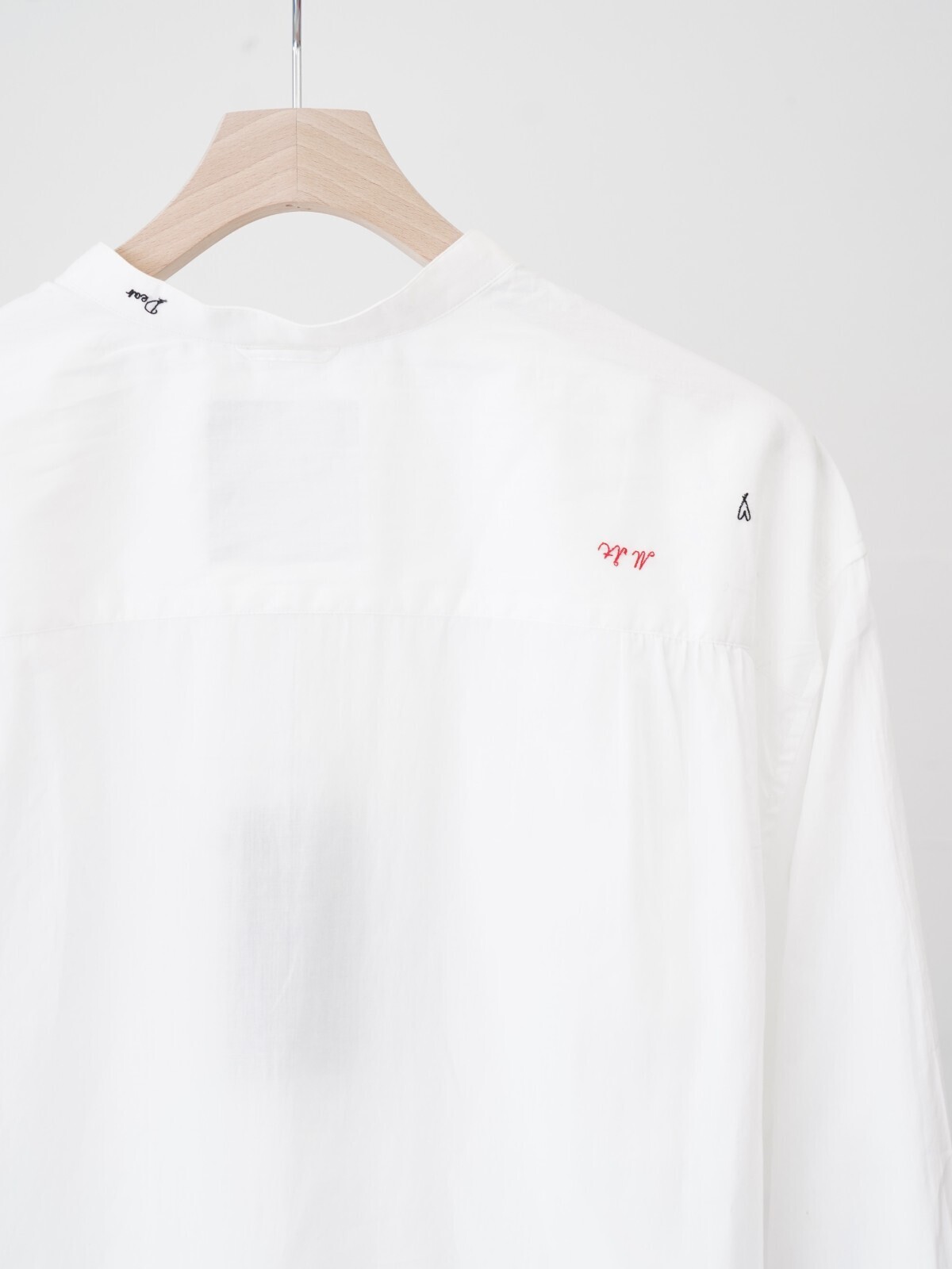 mister it. 여성 & 남성 Band Collar Shirt "Tous" 이미지10