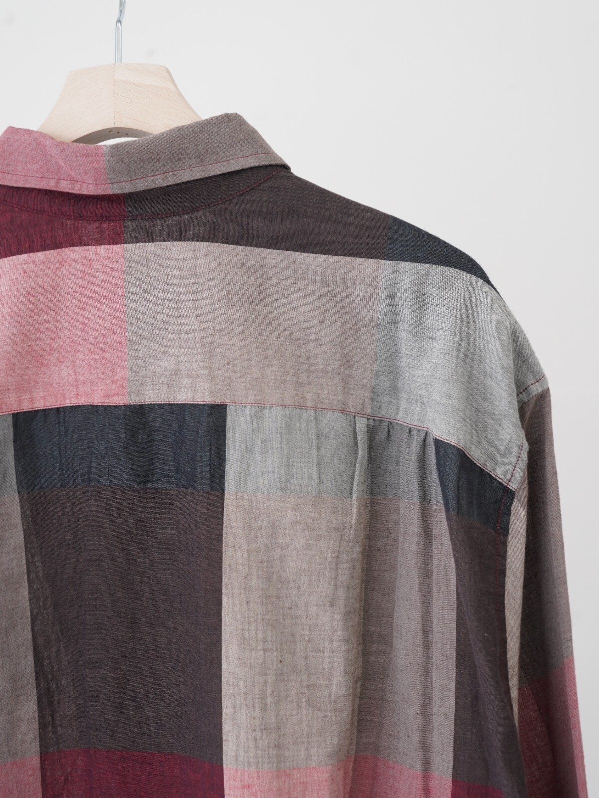 mister it. 女士 & 男士 Regular Collar Shirt "Amnaye" 图片12