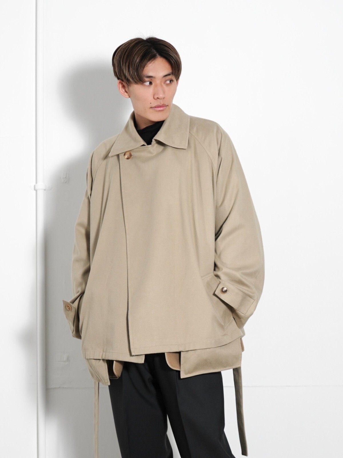 Blanc YM WOMENS & MENS Short Trench Coat with Liner IMAGE9