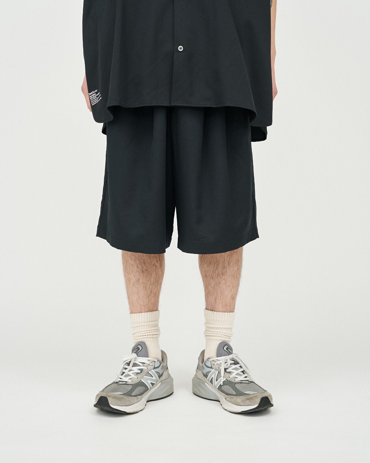 FreshService MENS COOLFIBER TWO TUCK EASY SHORTS (25SS) IMAGE1