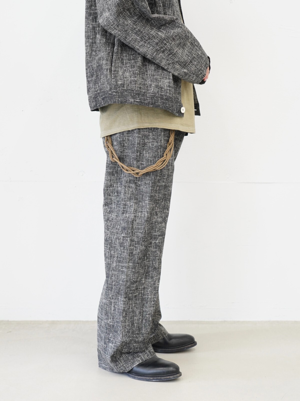 NULABEL 남성 SUMAC COATED KUNGFU TROUSERS 이미지15