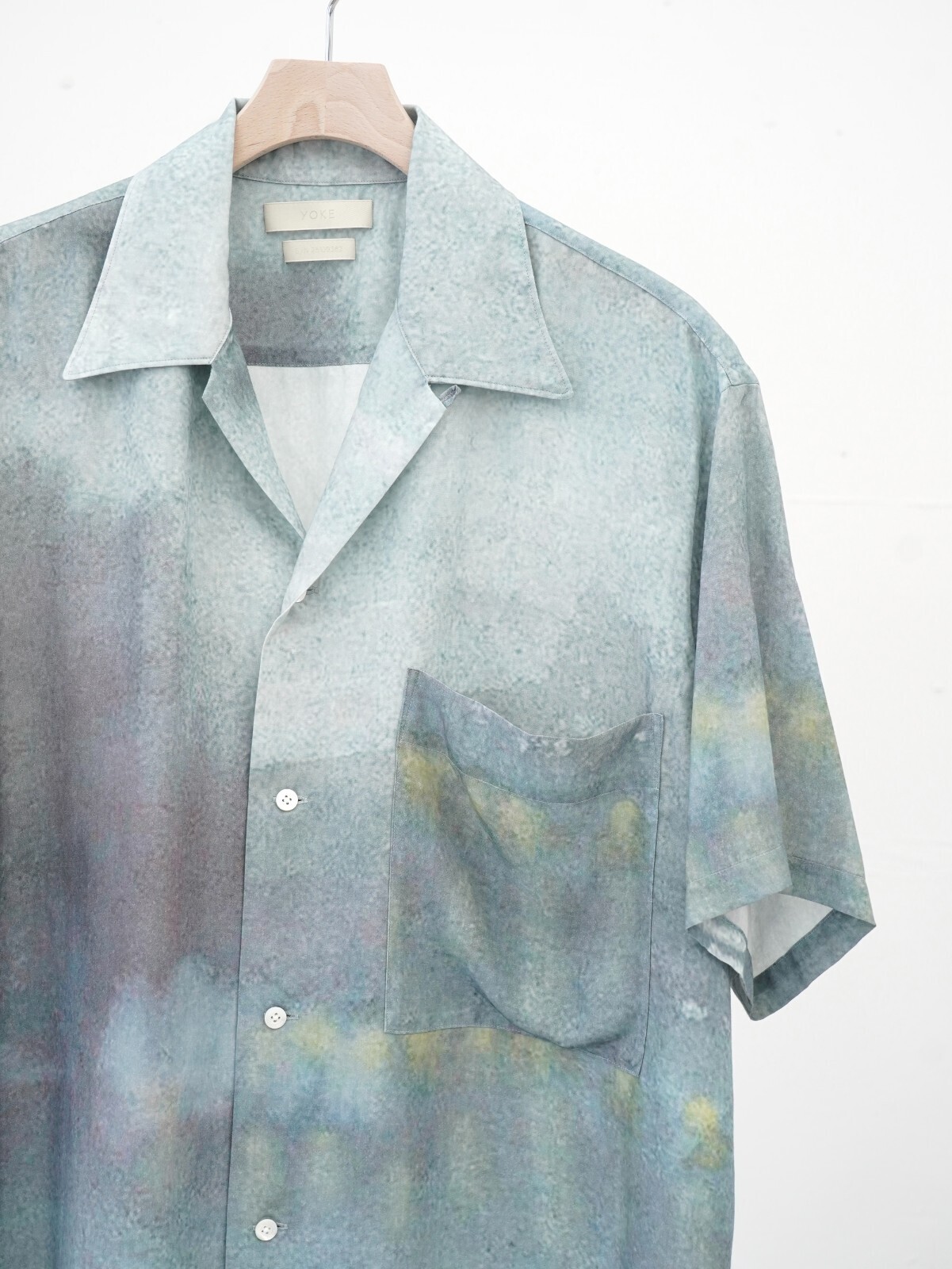 YOKE 여성 & 남성 LANDSCAPE PRINTED OPEN COLLAR SHIRT 이미지17