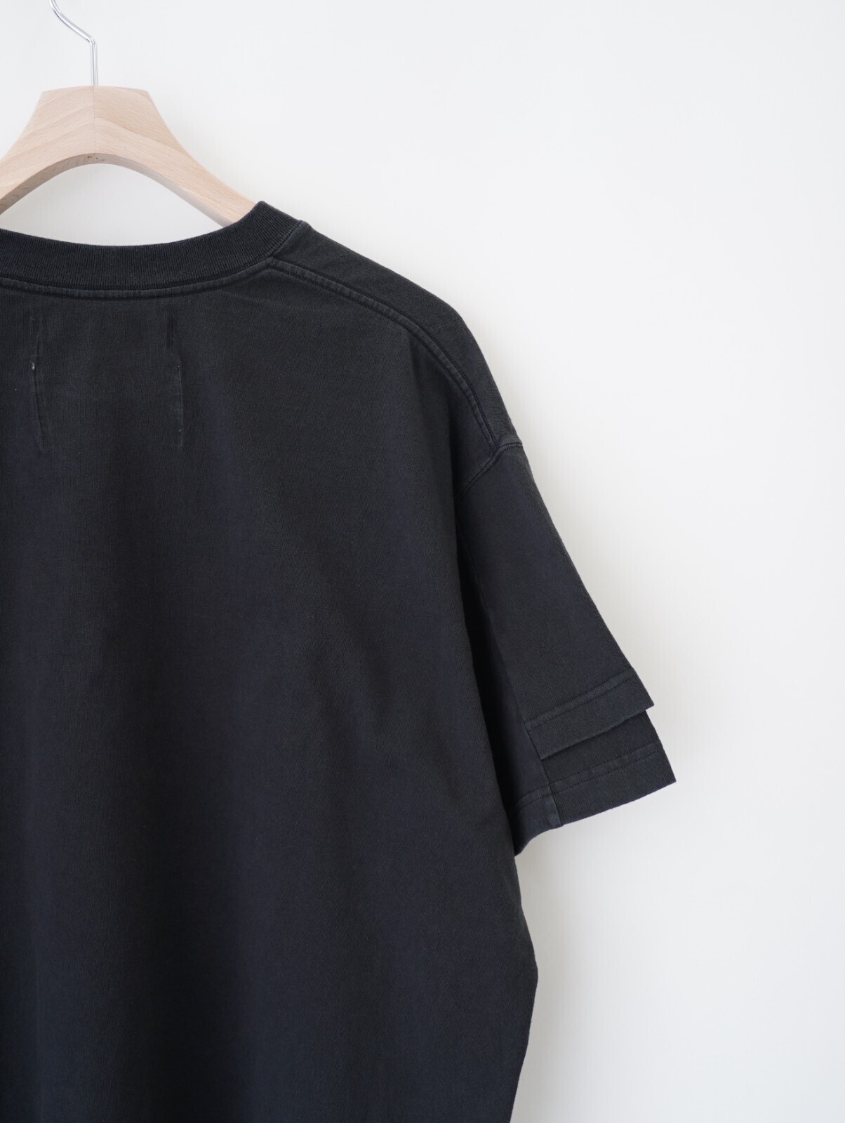 ダイリク メンズ Movie"WORMHOLE" スイッチングTシャツ 画像6