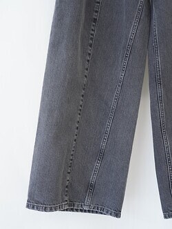 YOKE 남성 Vintaged Wash Denim 3pleated Wide-leg Trousers 이미지8