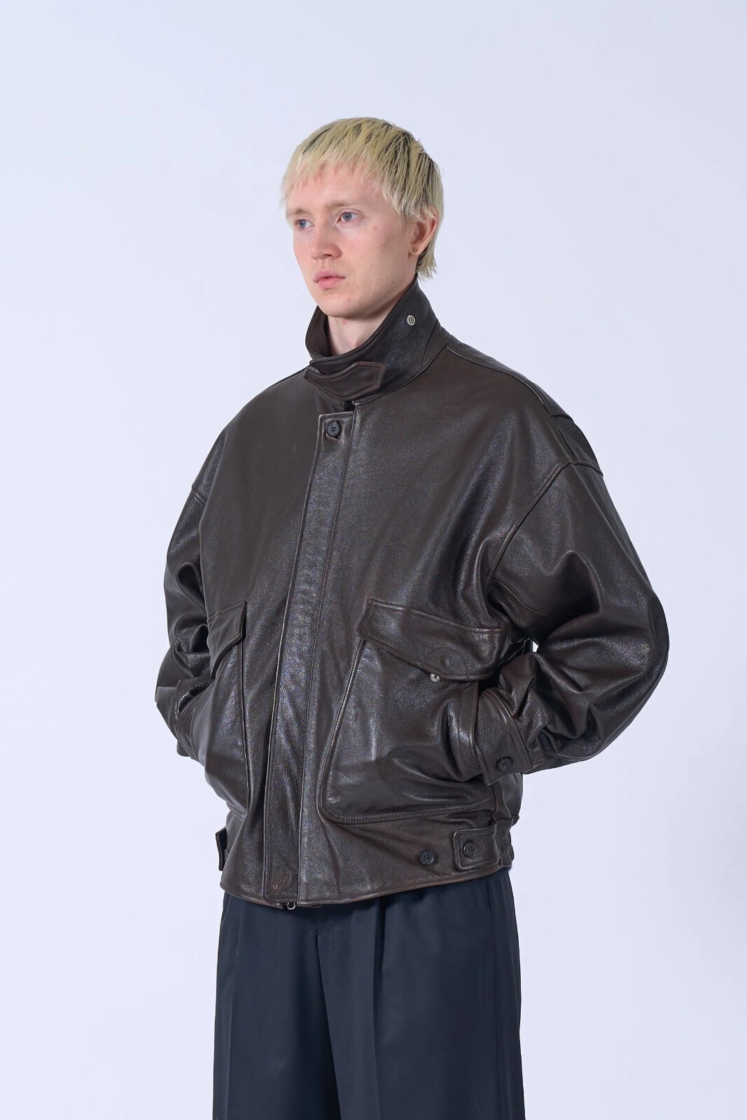 YOKE WOMENS & MENS Leather Flight Jacket (25AW) IMAGE14