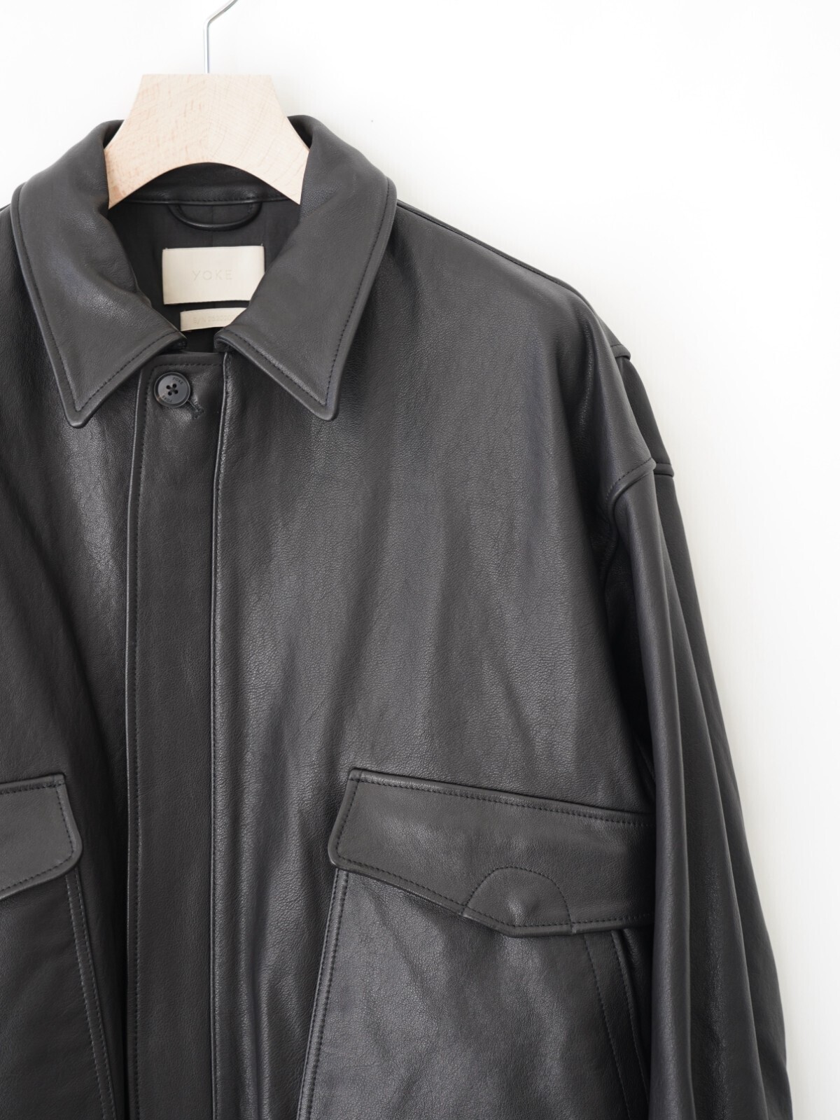 YOKE WOMENS & MENS Leather Flight Jacket (25AW) IMAGE9