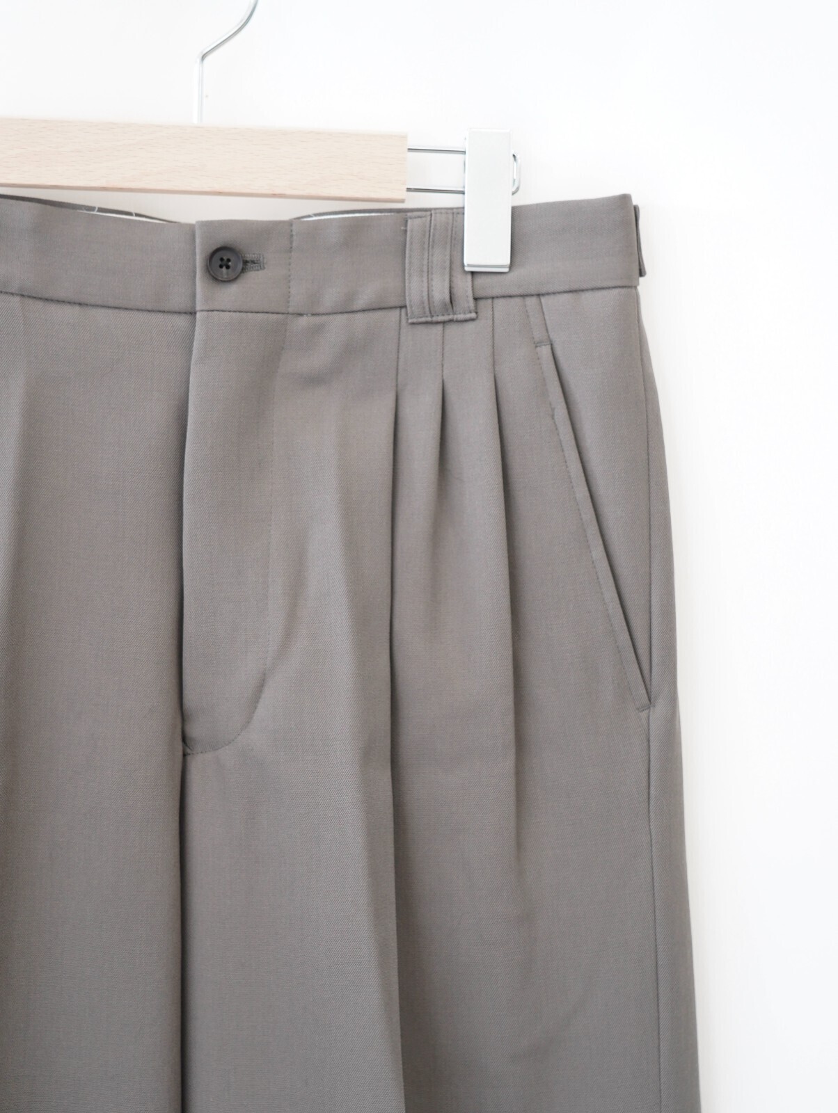 YOKE MENS 3pleated Wide-leg Trousers IMAGE21