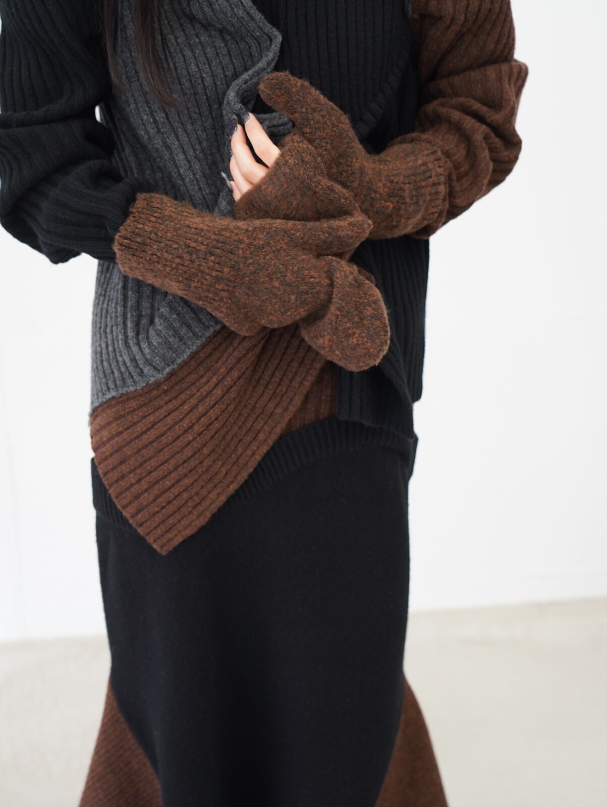 YOKE WOMENS & MENS 3Color Mix Boucle Mitten IMAGE8