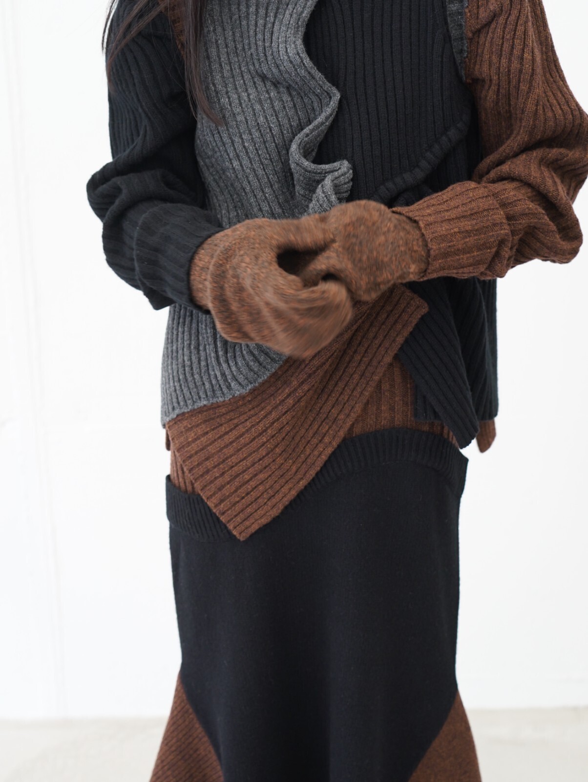 YOKE WOMENS & MENS 3Color Mix Boucle Mitten IMAGE7