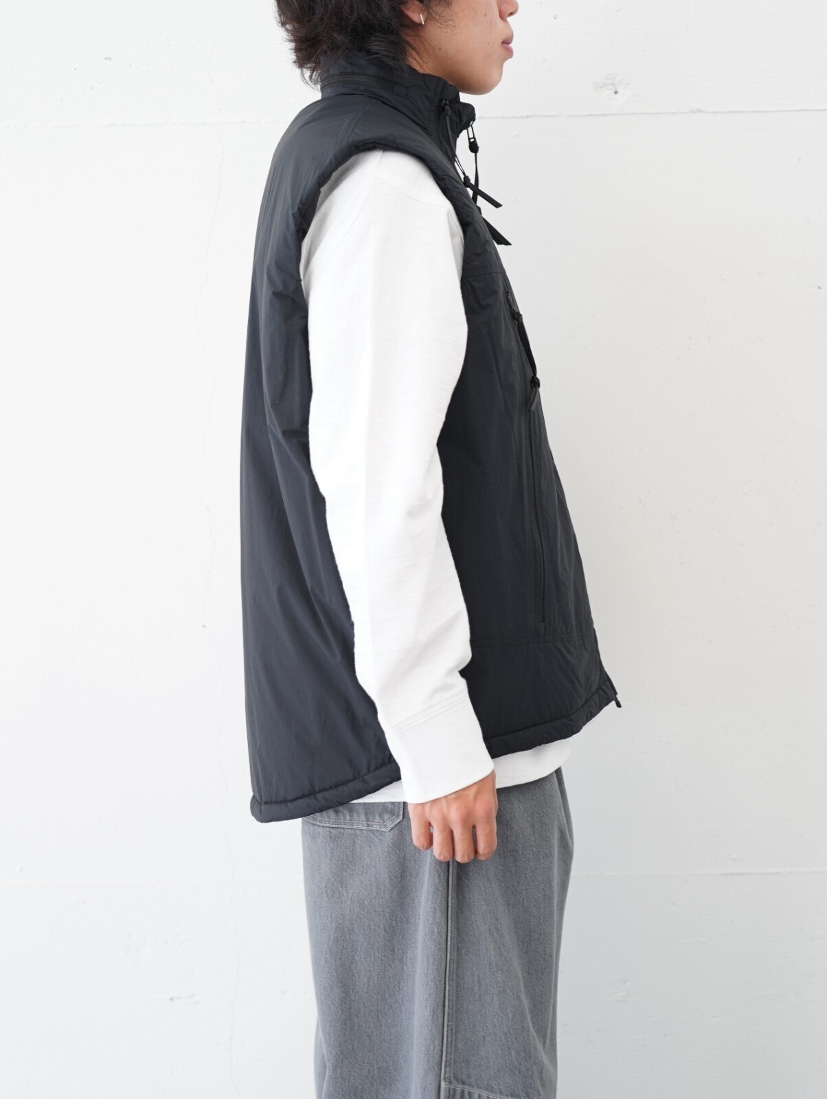 プロダクトトゥエルブ メンズ プリマロフトパッファーベスト 画像2