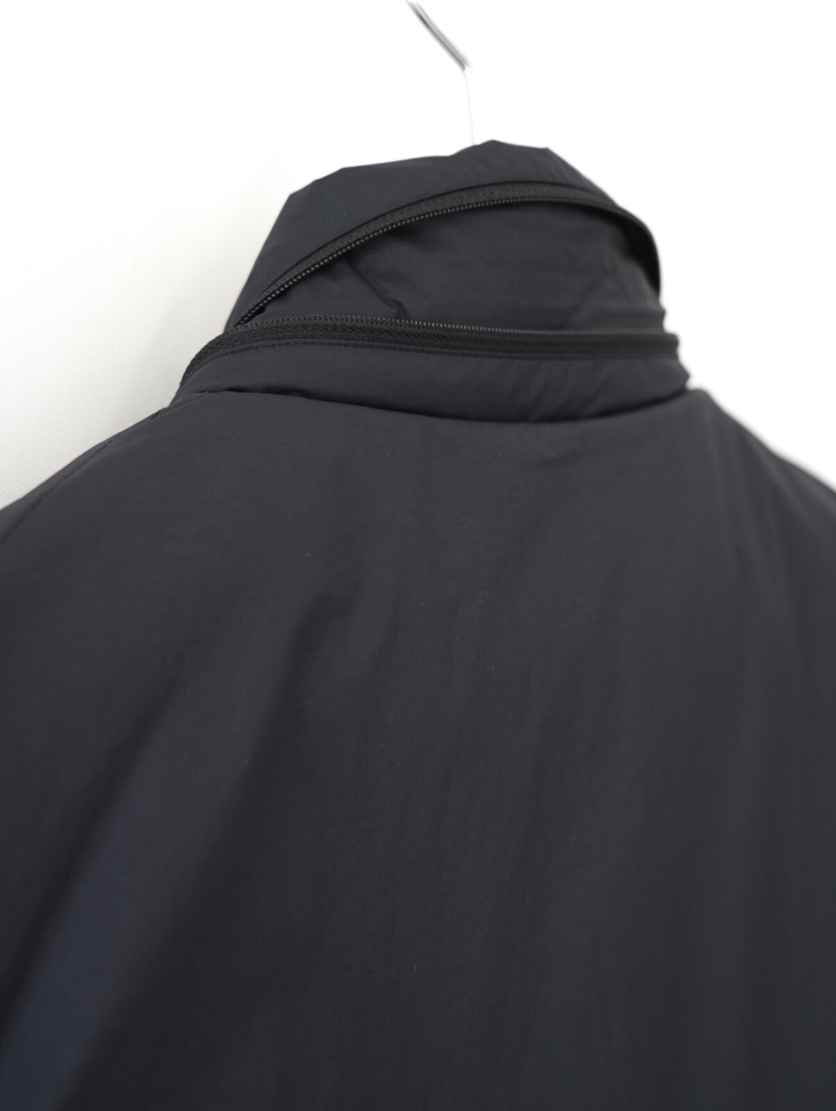 プロダクトトゥエルブ メンズ プリマロフトパッファーベスト 画像11