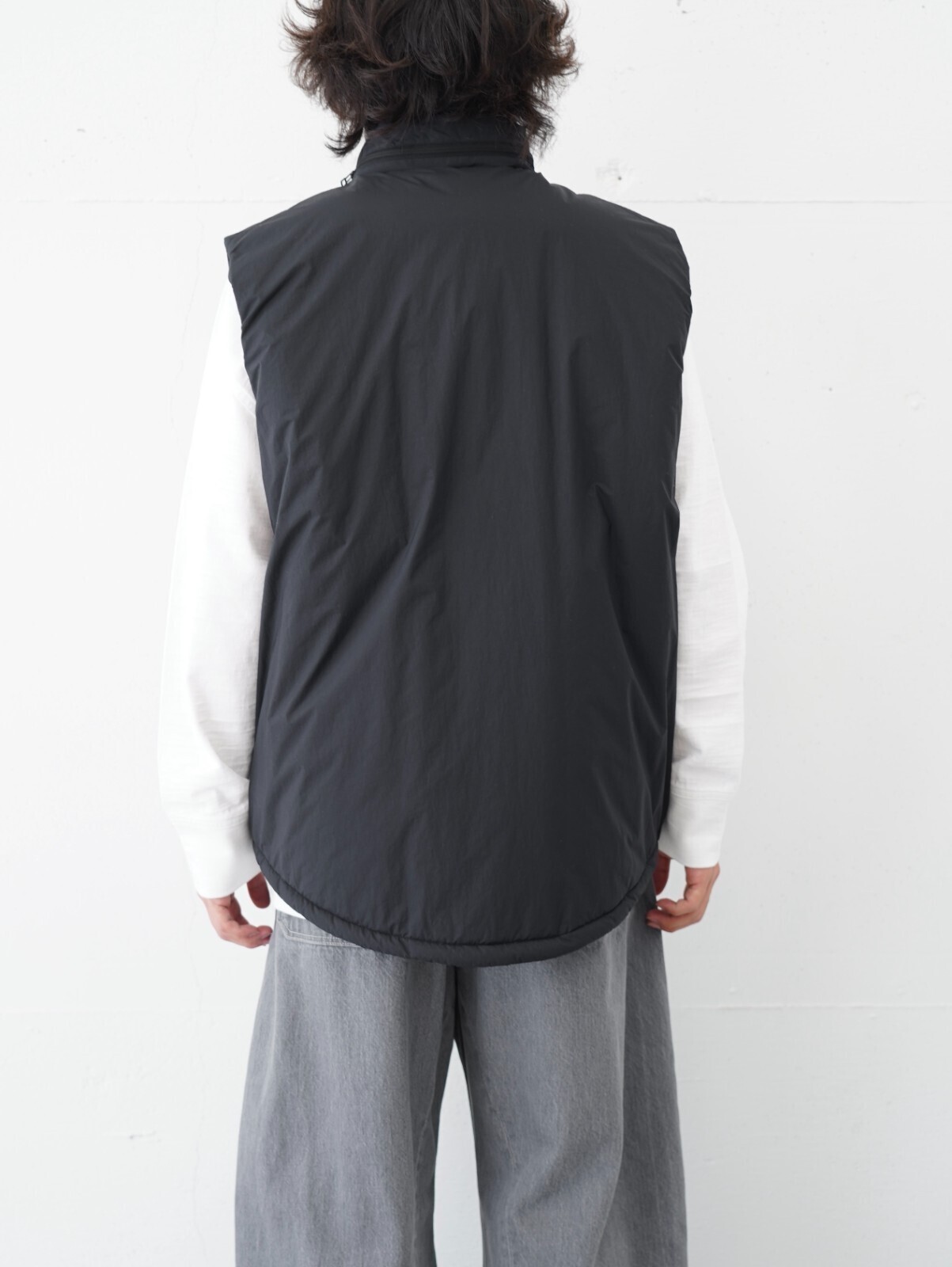 プロダクトトゥエルブ メンズ プリマロフトパッファーベスト 画像3