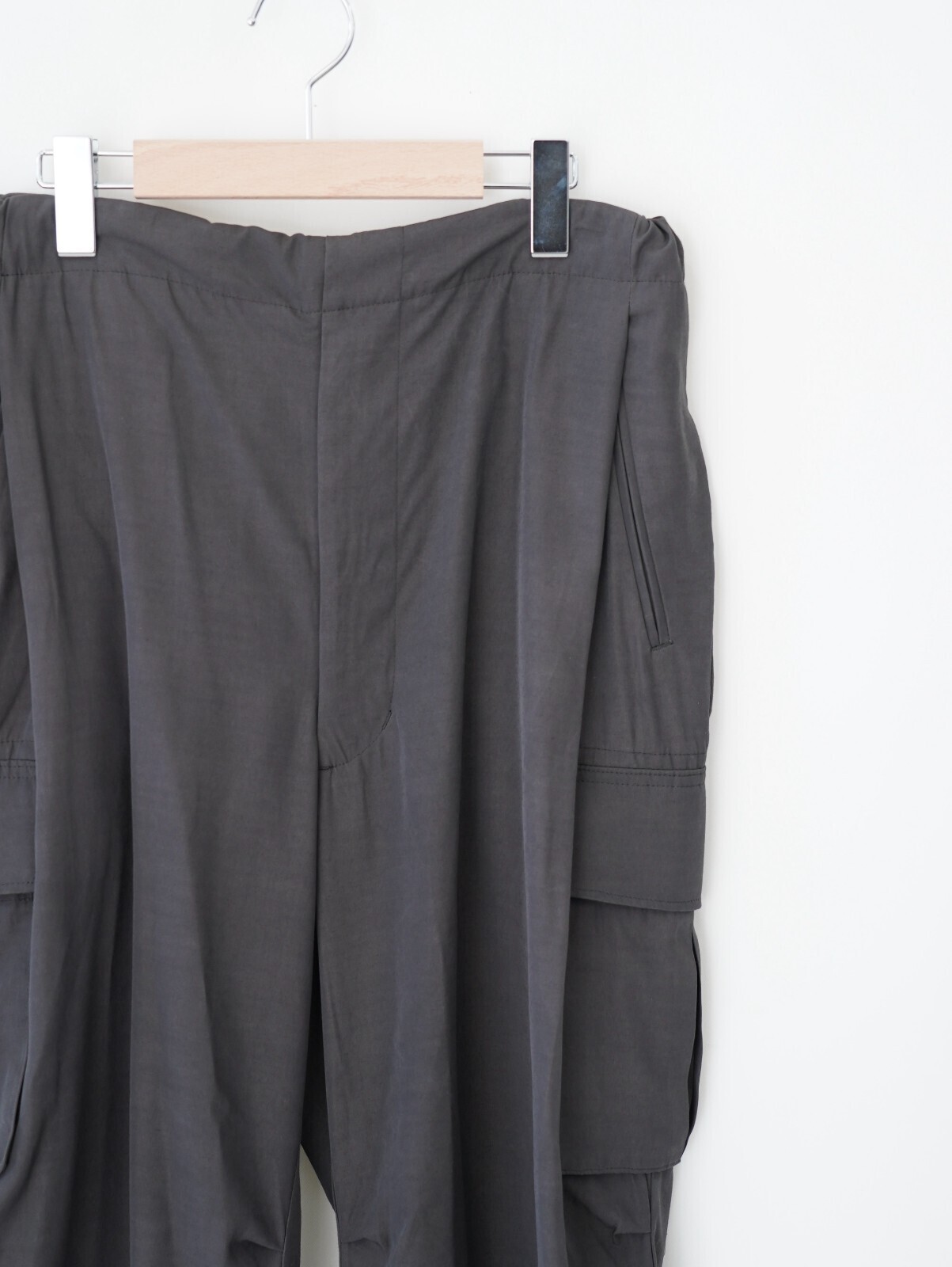 アンセム エー メンズ ピグメント&ダイ ノーブレイナーカーゴパンツ 画像11