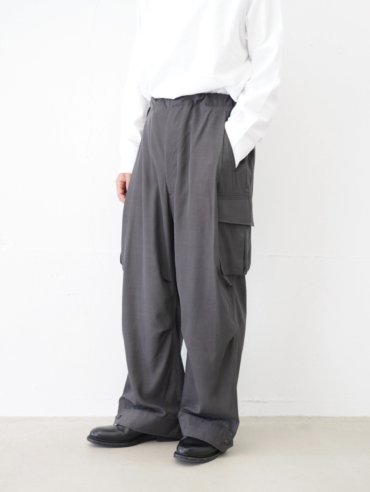 アンセム エー メンズ ピグメント&ダイ ノーブレイナーカーゴパンツ 画像7