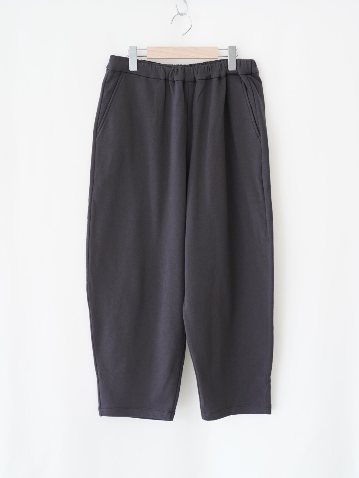 WONDER ROOM 女士 & 男士 sweat slacks “FRIEND” (25AW) 圖片9