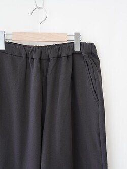 WONDER ROOM WOMENS & MENS sweat slacks “FRIEND” (25AW) IMAGE16
