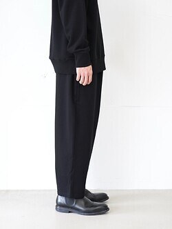 WONDER ROOM WOMENS & MENS sweat slacks “FRIEND” (25AW) IMAGE2