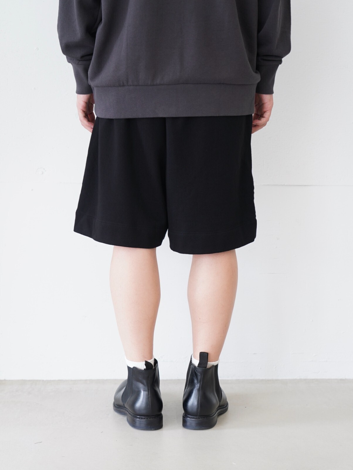 WONDER ROOM 女士 & 男士 sweat shorts “FRIEND” (25AW) 圖片3