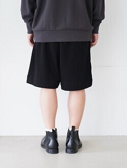 WONDER ROOM WOMENS & MENS sweat shorts “FRIEND” (25AW) IMAGE3