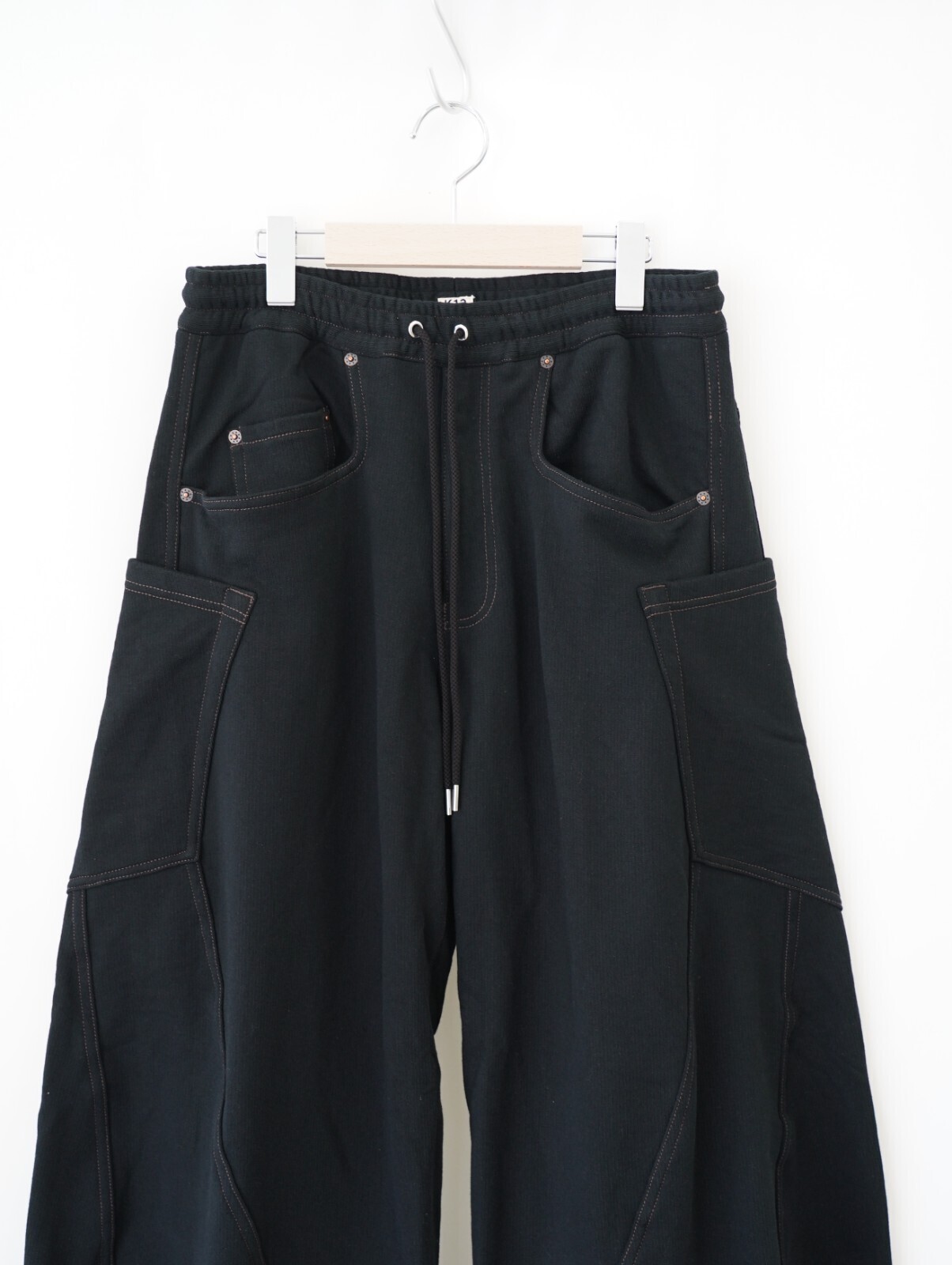 KHOKI MENS 3D cutting sweat pants IMAGE15