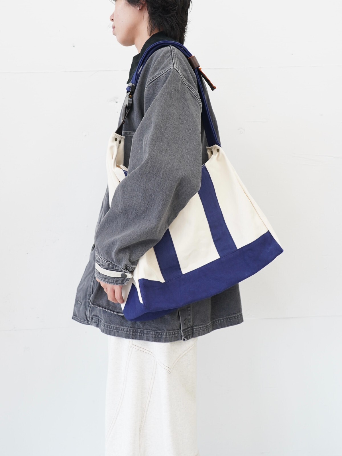 KHOKI 女士 & 男士 3D cutting messenger bag 圖片10