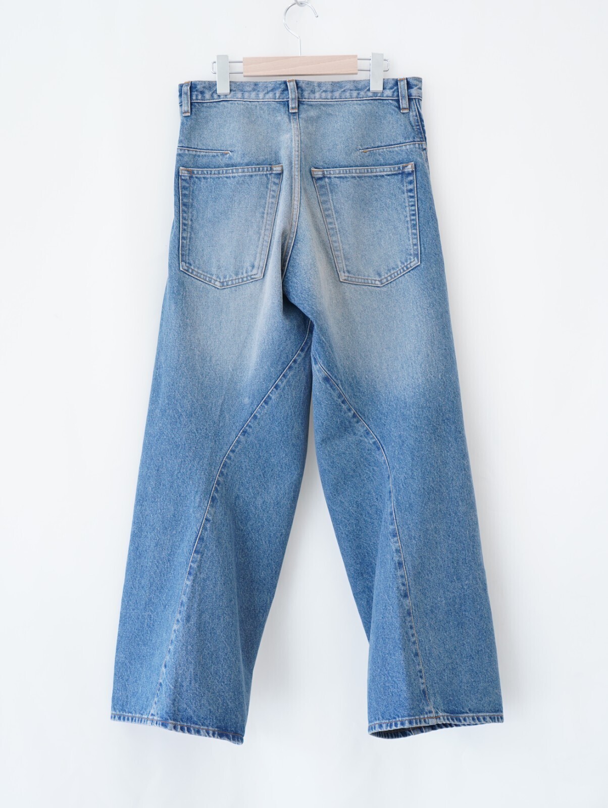 【NVRFRGT】3D Twisted Wide Leg Jeans 3D TWISTED WIDE LEG JEANS - NVRFRGT MENS｜Official Online