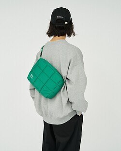 FreshService 여성 & 남성 QUILTED CUBE BAG_L (25AW) 이미지4