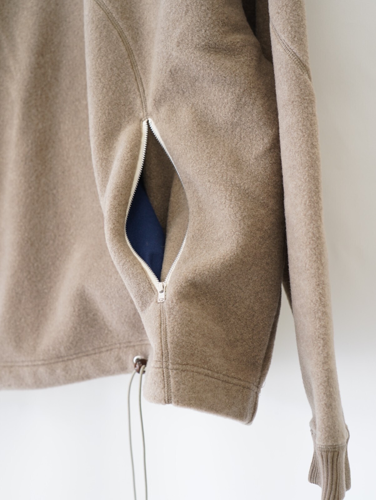 Abelia Edoward Goucha 남성 FRACTURE HOODIE 이미지13