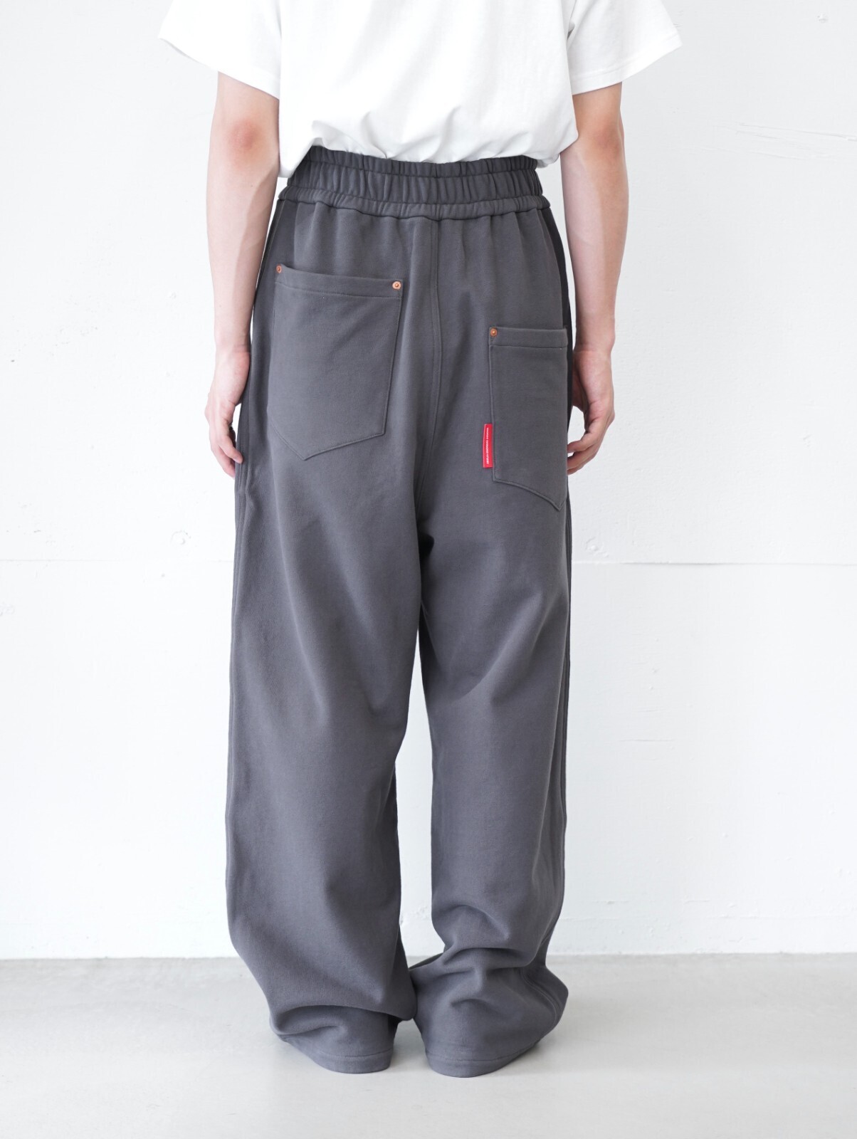 アベリア エドワード ゴーチャ メンズ エコースウェットパンツ 画像3