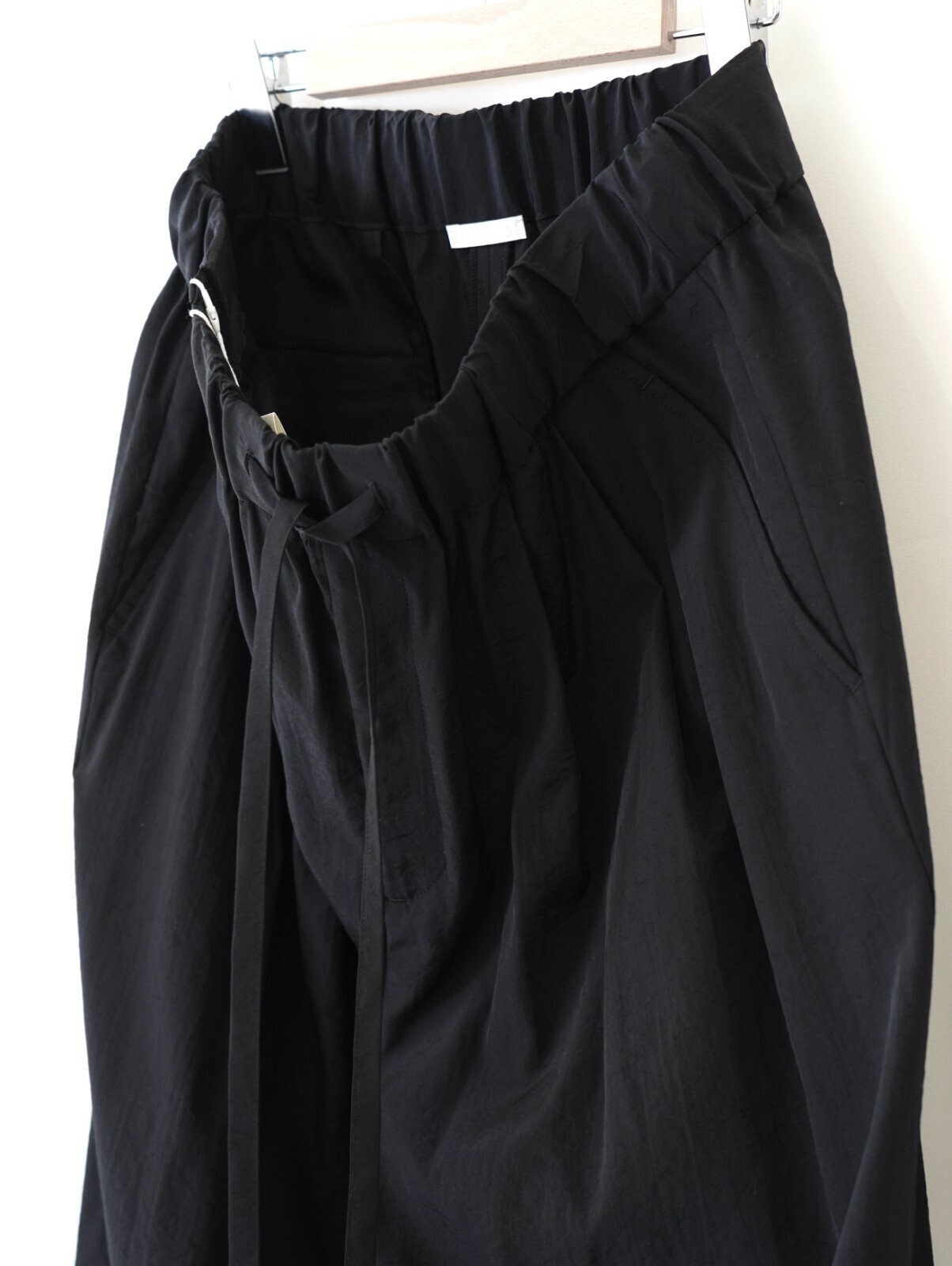 Blanc YM 女裝 & 男裝 Salt Shrink Cupro Browsing Pants 圖片18