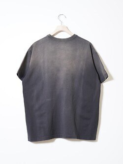 ダイリク メンズ "BUTTON EYE DOLL" サンバーンハーフスリーブタグTシャツ 画像2