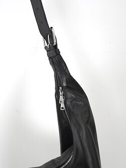 YOKE WOMENS & MENS Calf Leather Circle Bag IMAGE4